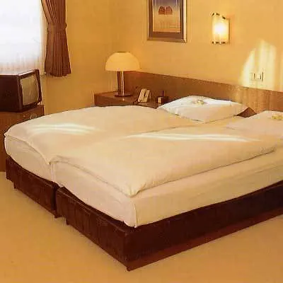 Swiss Q Koenigshof Hotel Cologne