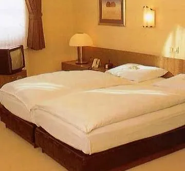 Swiss Q Koenigshof Hotel Cologne